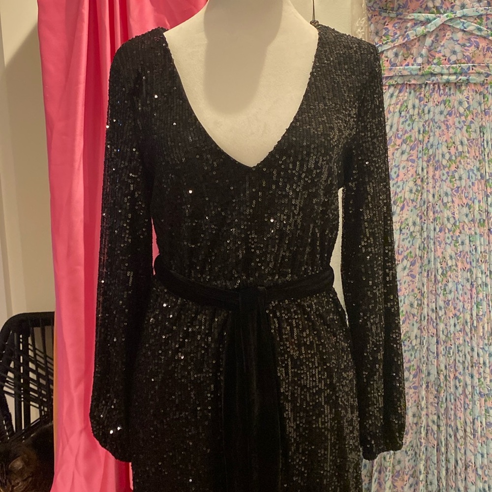 Sexy black sequins dress 🖤
